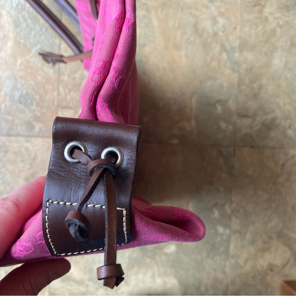 Vintage Dooney&Burke tote Handbag Pink with Logo Canvas and Dual Leather Handles - Picture 9 of 16